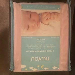 Toddler bed sheet set new